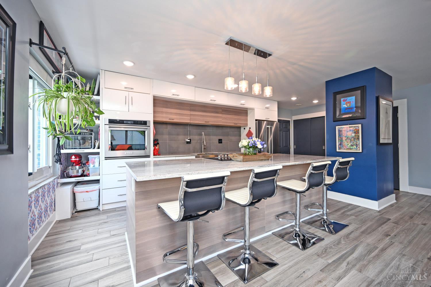2200 Victory Parkway #709