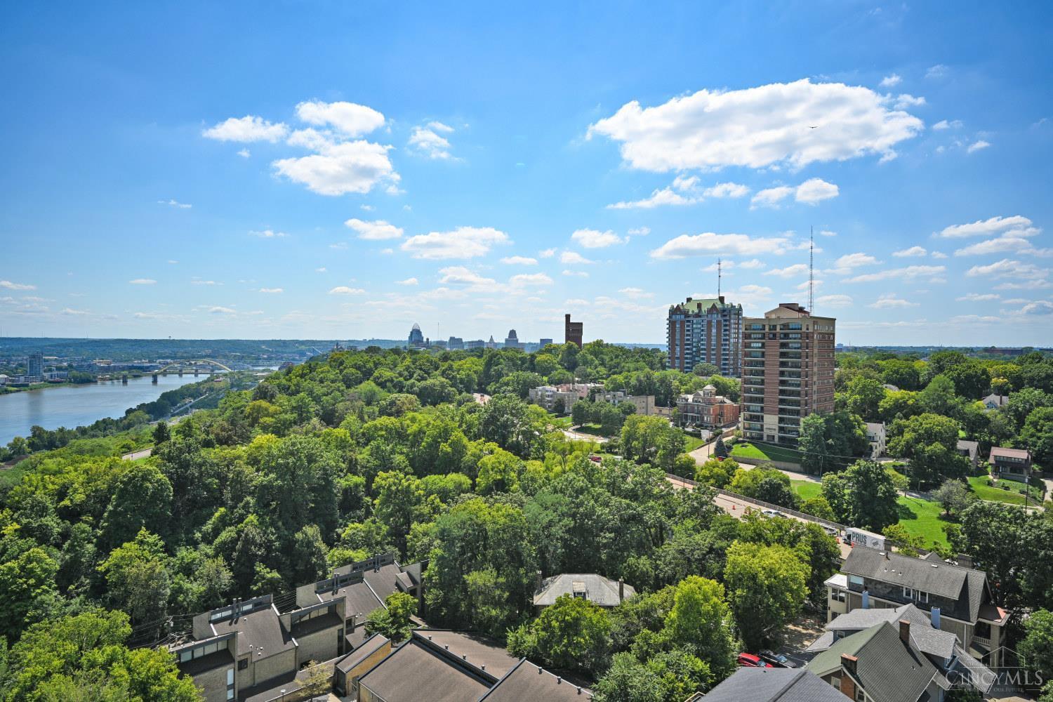 2200 Victory Parkway #1907