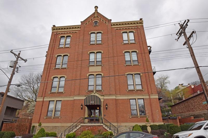 412 Liberty Hill interior and amenity photo 2 - Cincinnati condominiums