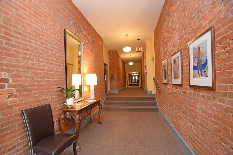 412 Liberty Hill interior and amenity photo 3 - Cincinnati condominiums