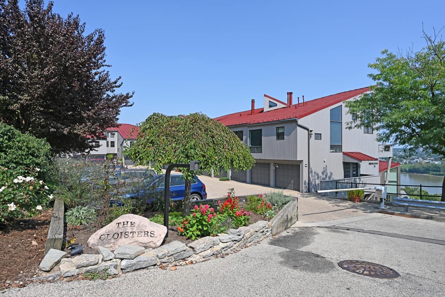 Cloisters Condos interior and amenity photo 2 - Cincinnati condominiums