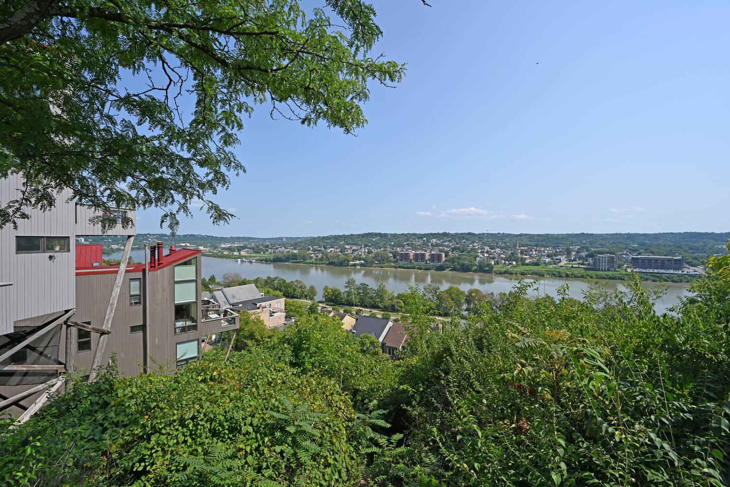 Cloisters Condos interior and amenity photo 4 - Cincinnati condominiums