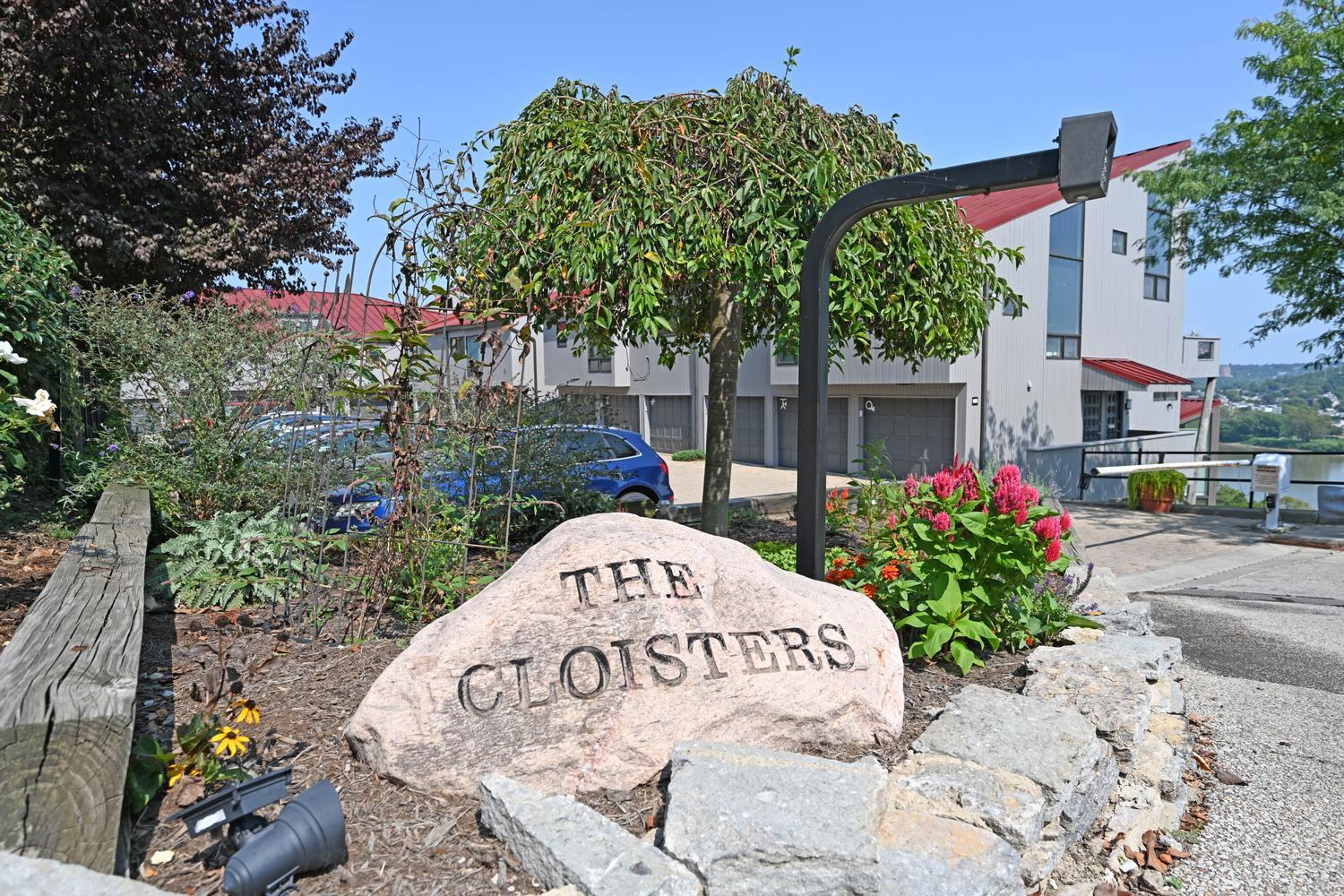 Cloisters Condos interior and amenity photo 5 - Cincinnati condominiums