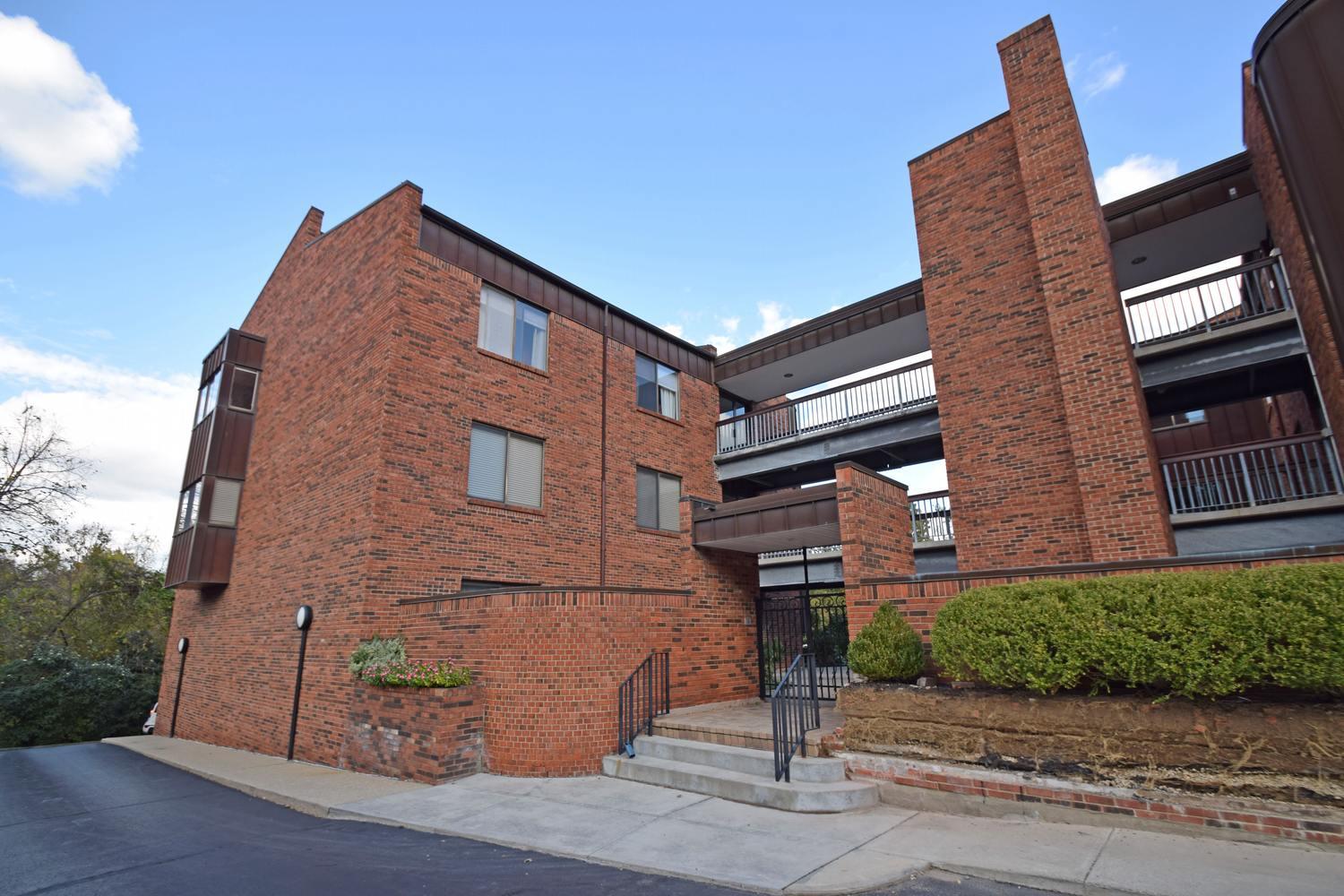 Cross Keys in Hyde Park interior and amenity photo 2 - Cincinnati condominiums