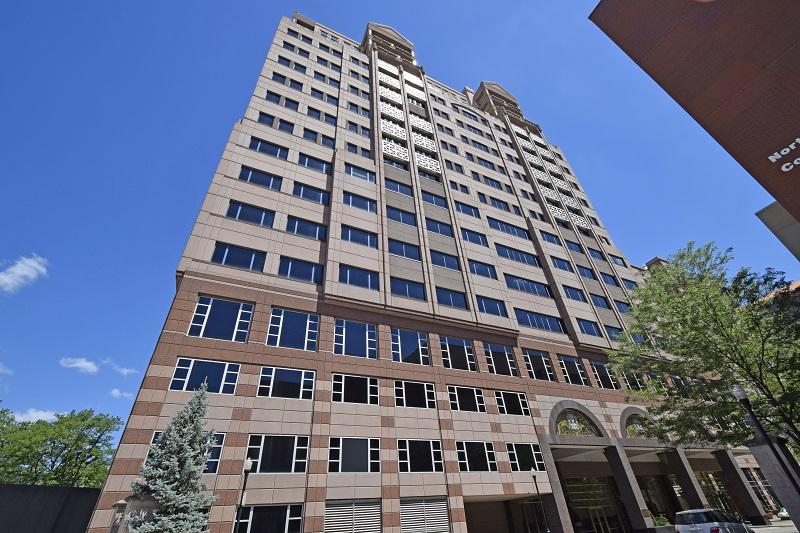 Exterior view of Domaine de la Rive condominiums in Northern Kentucky, Cincinnati