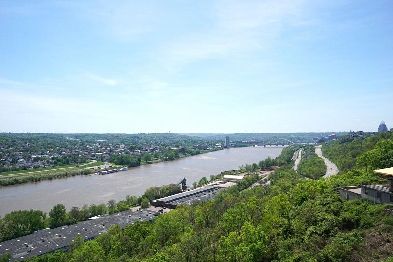 Edgecliff Point interior and amenity photo 8 - Cincinnati condominiums