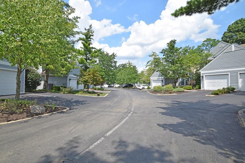 Greenhouse interior and amenity photo 2 - Cincinnati condominiums