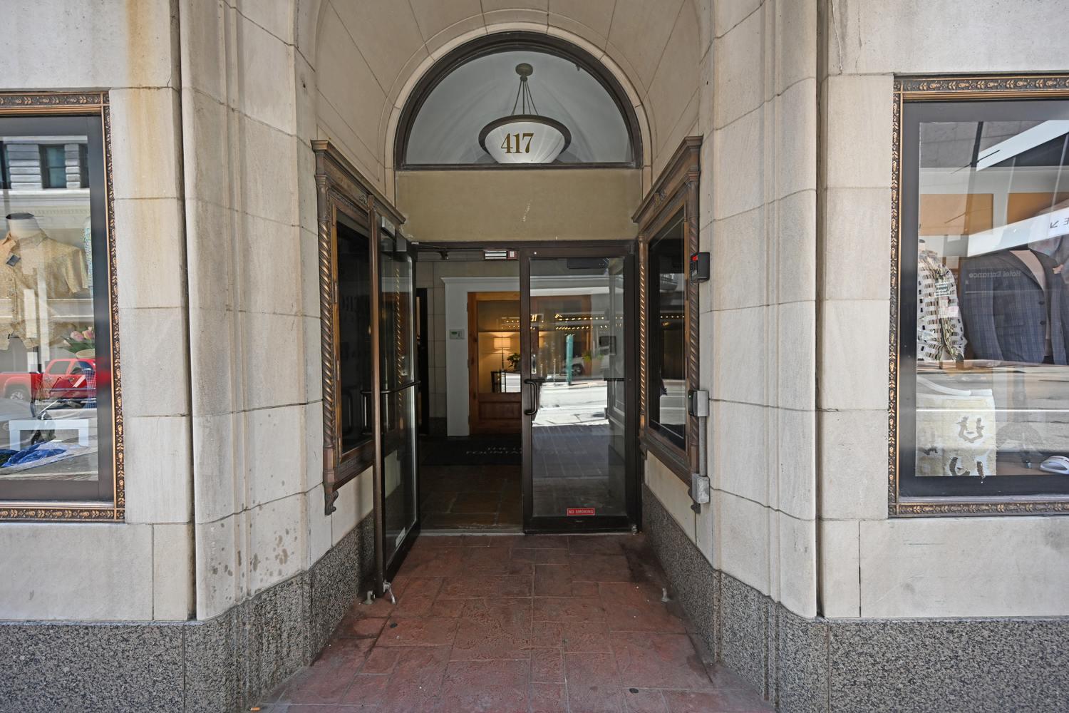 Lofts at Fountain Square interior and amenity photo 2 - Cincinnati condominiums