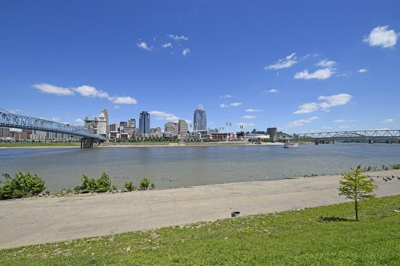 Riverside Terrace interior and amenity photo 6 - Cincinnati condominiums
