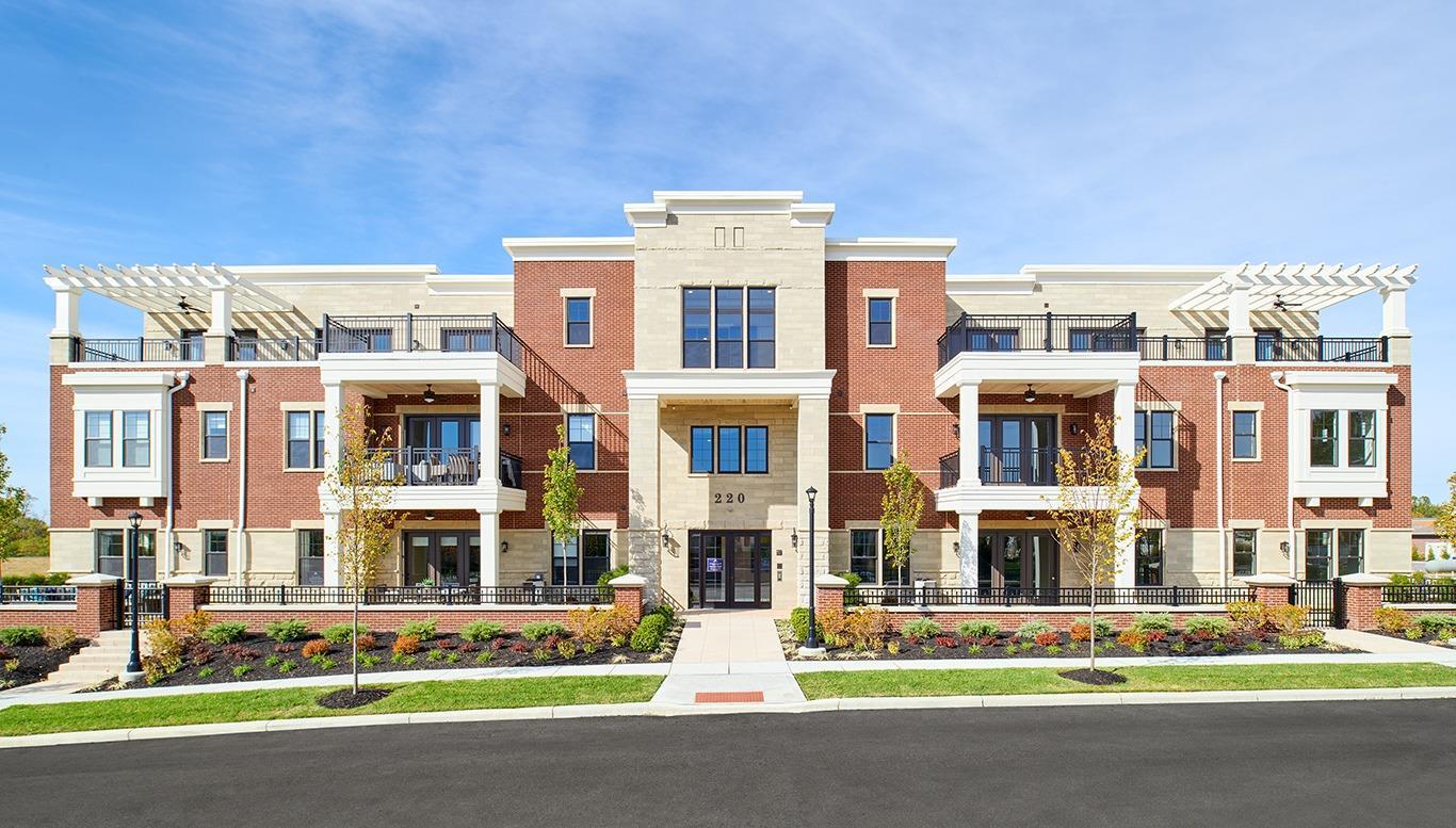 Exterior view of Wicks at the Vintage Club condominiums in Kenwood / Montgomery, Cincinnati