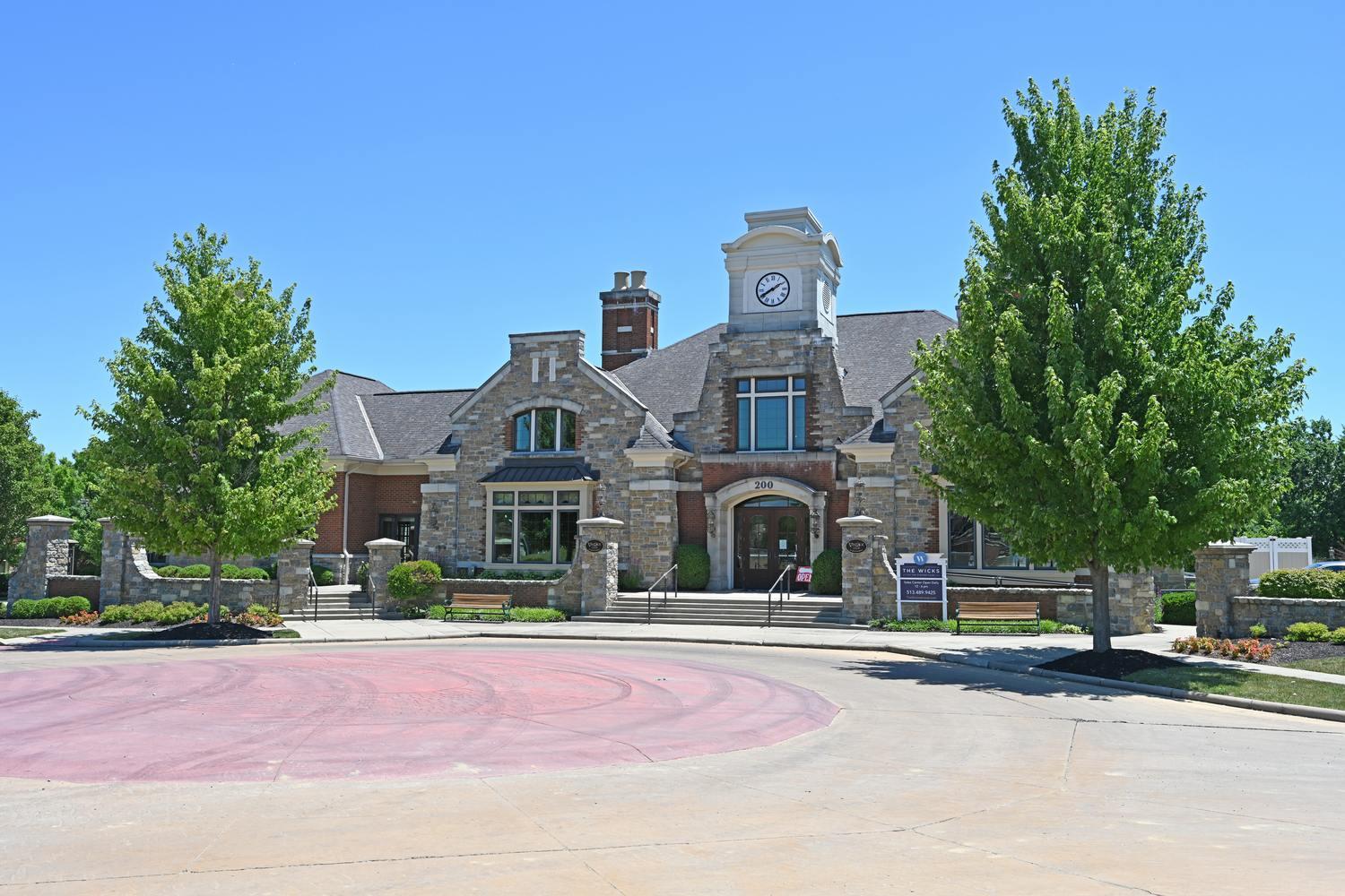 Wicks at the Vintage Club interior and amenity photo 2 - Cincinnati condominiums