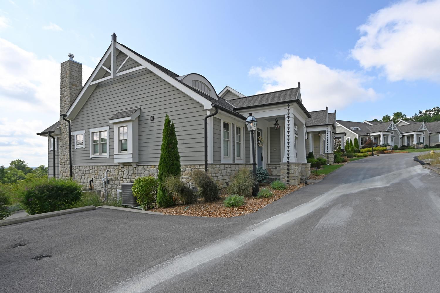 Woodland Vista Townhomes interior and amenity photo 3 - Cincinnati condominiums